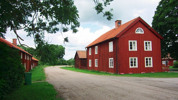 4 Factors To Consider Before Investing In A Shed